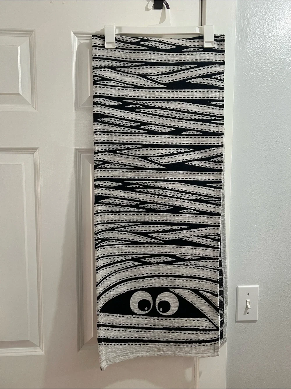 cupcakes & cashmere Black and White Striped Dining Table Runner